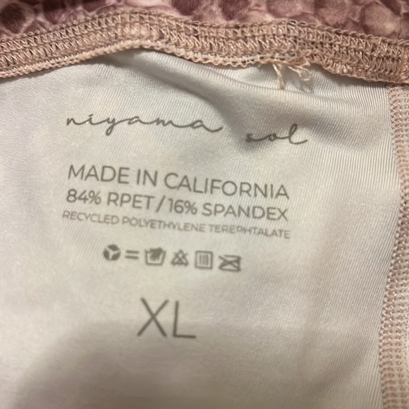 Niyama sol leggings size XL - Picture 3 of 3